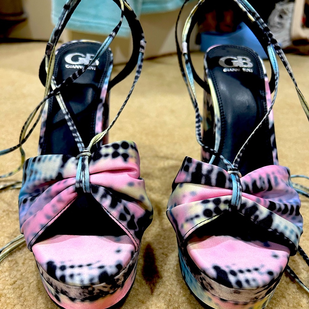 NEVER worn colorful heels with wrap around straps